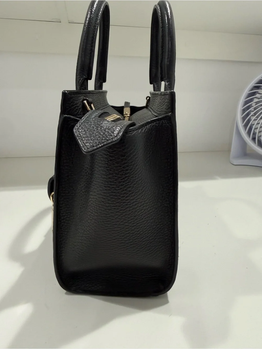 henri bendel structured pebbled